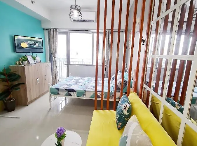 아파트 Stylish New Unit W/ Balcony At Fern Residences